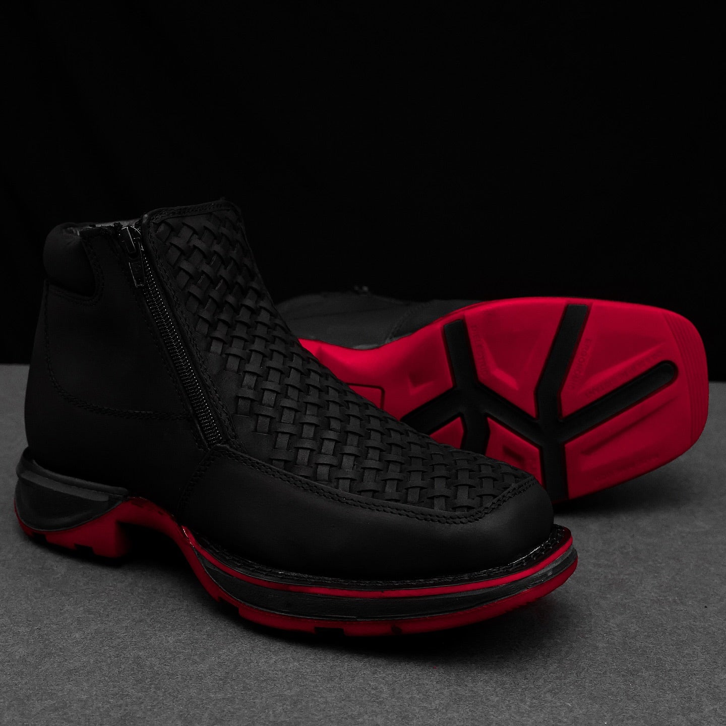 Black Basketweave Leather Botin - 3D Sole Composite Toe