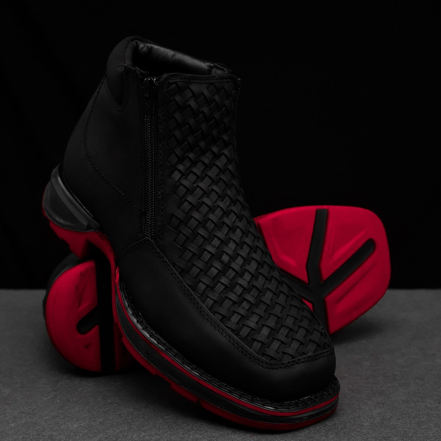 Black Basketweave Leather Botin - 3D Sole Composite Toe